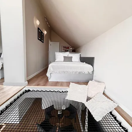 Hill41 Nest Kotlina Klodzka
